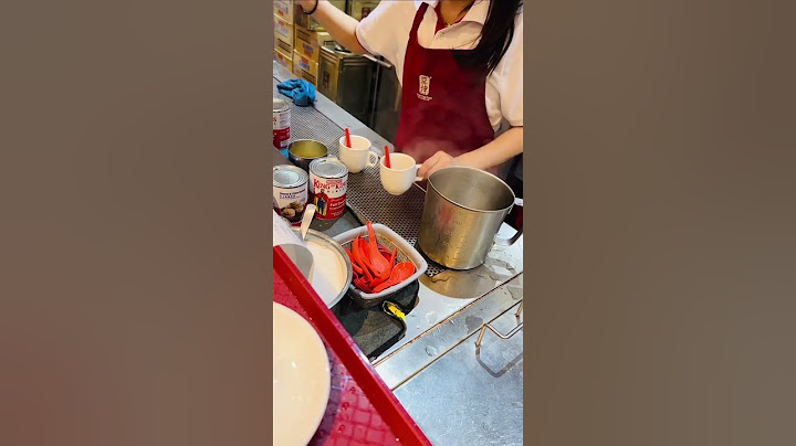Must Try in Singapore 🇸🇬 | Ya Kun Kaya Toast | Iconic Tea ☕️ #shorts