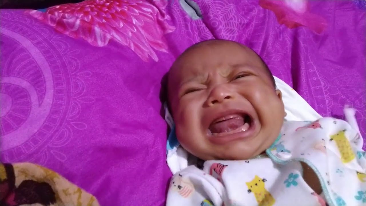  Bayi lucu  menangis ngantuk minta di gendong dulu 10 Alasan 