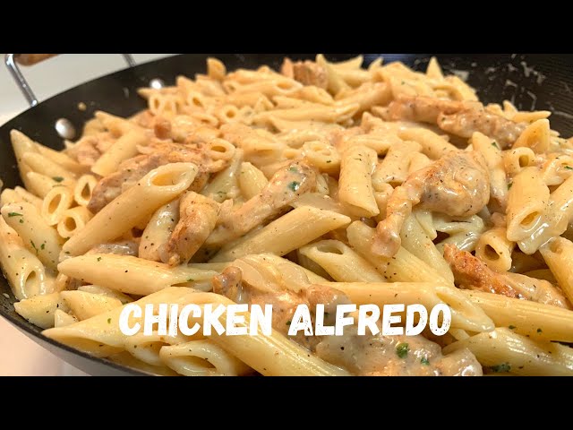 Lazy Creamy Chicken Alfredo Pasta Recipe | Alfredo From A Jar???!!! class=