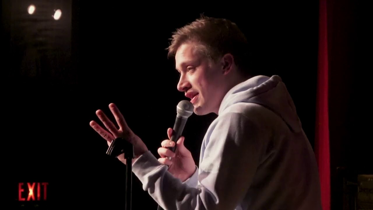 Daniel Sloss. Дэниел Слосс тьма. Дэниел Слосс пазл.