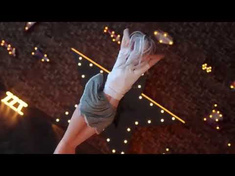 Sexy Lingerie Cinema4D 〓 Hip Sway TikTok Dance 〓 HAKU 〓(MMD) - YouTube.