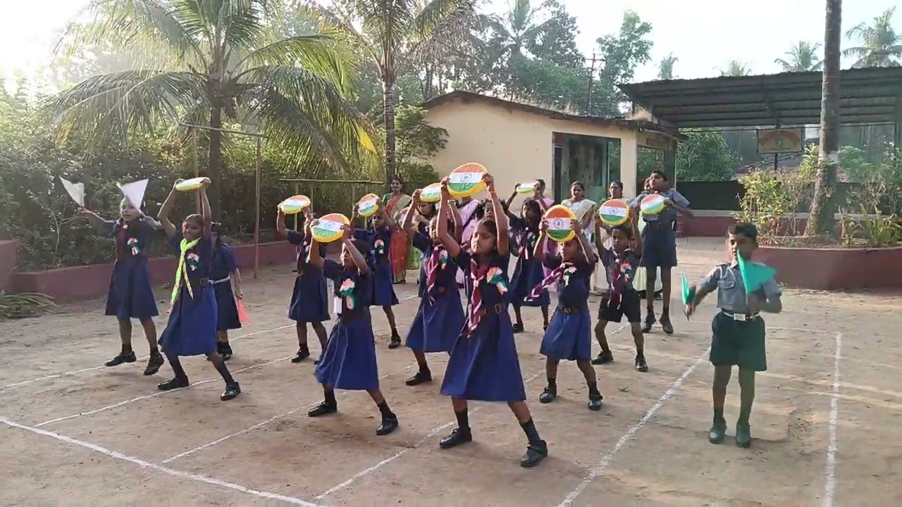 स्वर्गात आकाशगंगा या गाण्यावर थाळी कवायत