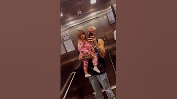 Thumbnail of MC KAKO COM A FILHA NO ELEVADOR