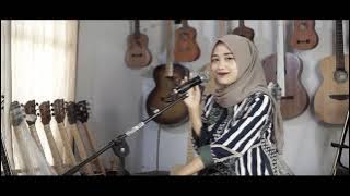 BULEUD - Evie Tamala (Cover by Dina Cynthia R)