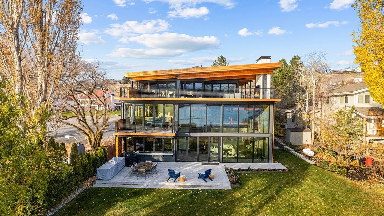 Lakeshore Custom - Luxury Living by Lake Chelan with Parmenter Homes