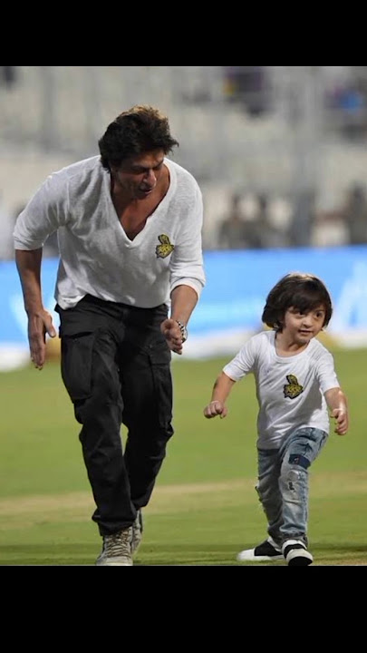 Shahrukh Khan with his son Abraham khan #cutebaby #baby #cute #family #bollywood #srk
