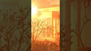 Fires Torch Homes in California's Pacific Palisades