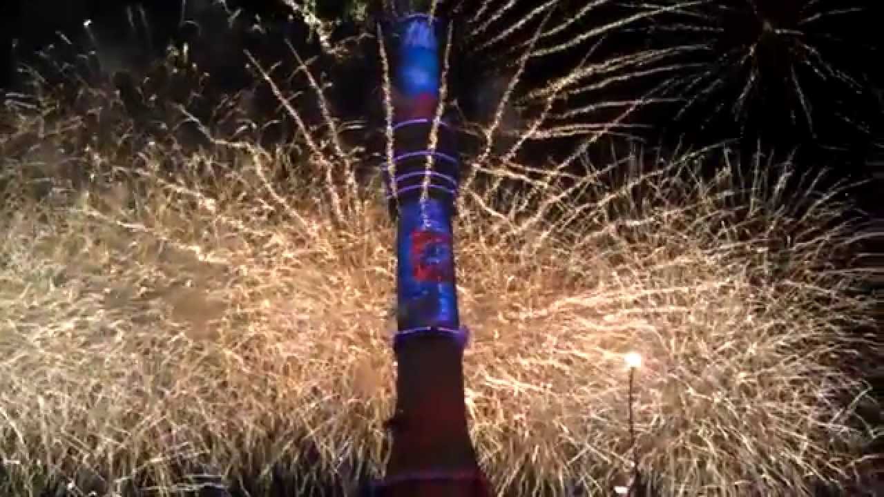 Фейерверк на фестивале "Круг света-2014" в Останкино/Firework at "Lightfest-2014" Ostankino TV tower