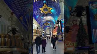 Las Vegas Nevada. A walk down the famous Fremont Street with the gigantic ceiling video. by Marc Cuniberti 48 views 1 year ago 1 minute, 1 second
