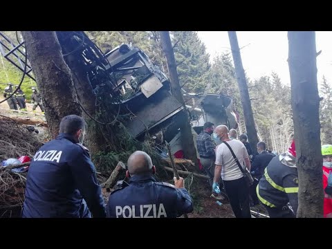 مقتل 14 شخصا جراء سقوط مقصورة تلفريك في شمال إيطاليا