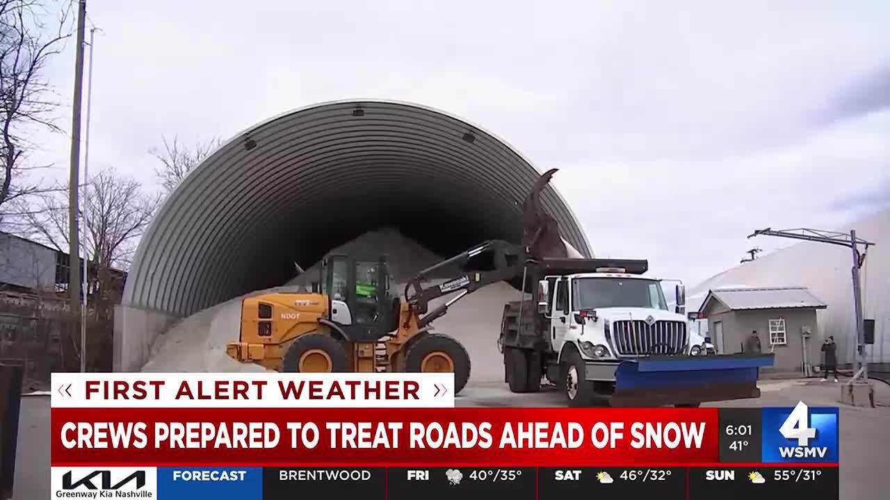 Crews prepared to treat roads ahead of snow - YouTube