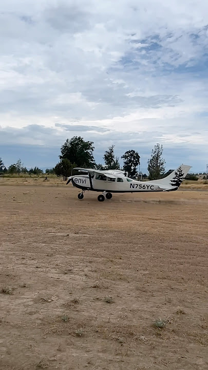 LANDING in the MIDDLE OF NO WHERE! #oregon #portland #flying #cessna #travel