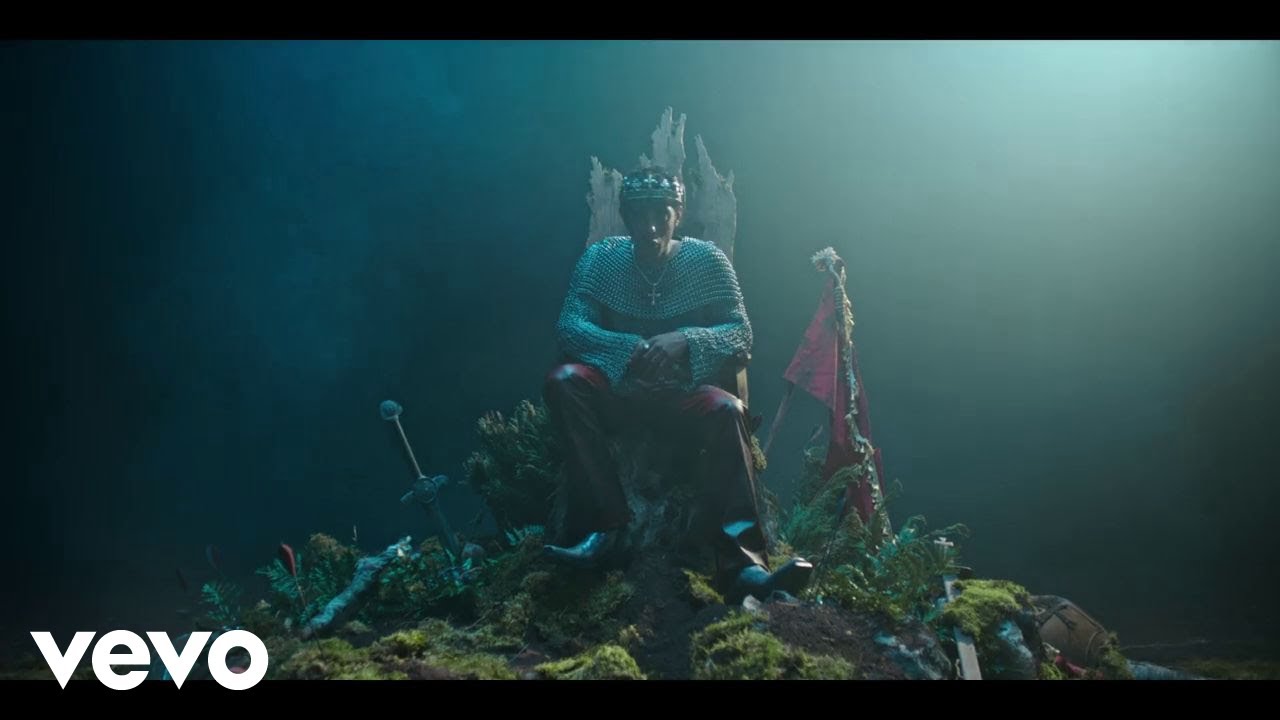 在 YouTube 上观看 Pyrex - LOVE IS WAR 在 YouTube 上观看 Pyrex - LOVE IS WAR