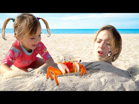 Мия и веселые истории про развлечения на пляже. Mia and stories on the Beach for kids