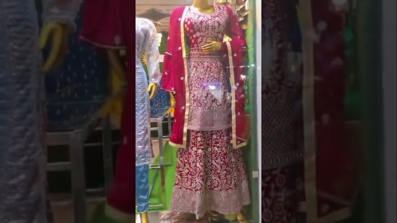 Chitli Qabar market. Jama masjid, Delhi Nice dress