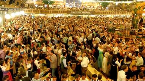 Oktoberfest - Munich - Zicke Zacke Zicke Zacke Hoi Hoi Hoi
