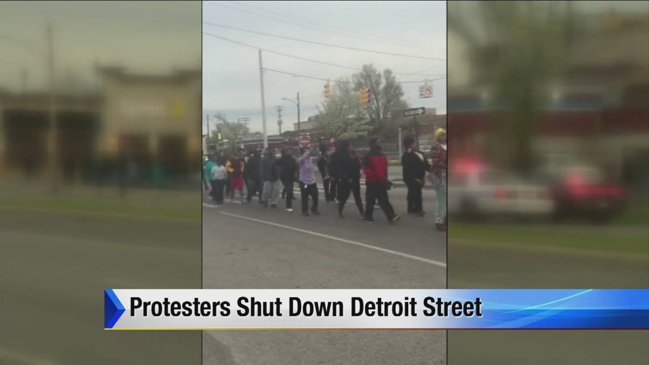 Protesters shut down Detroit street