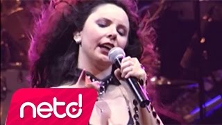 Video thumbnail of "Şebnem Ferah - İyi-Kötü (10 Mart 2007 İstanbul Konseri)"