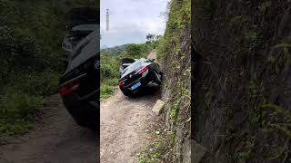 An Ace Driver Navigates The Single-Lane Bridge And Executes A Blade-Edge Passing Maneuver