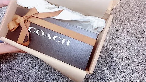 Unboxing Coach Essie Women's Leather Slide / Sandal.