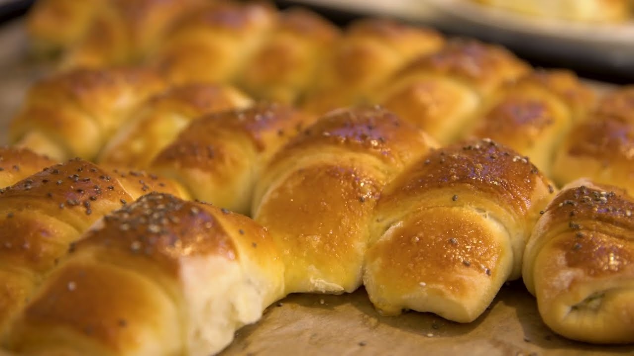 Vynikajúce rohlíčky plnené bryndzou | Zuzana Machová