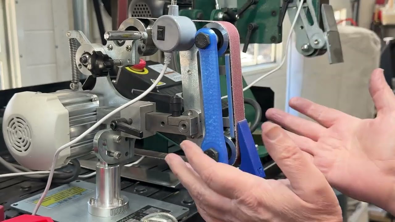 Долгие годы заточка на шлифовальных машинах 1x30 означала борьбу с неудачными конструкциями, и се...