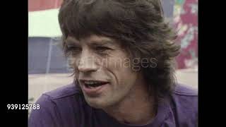 Mick Jagger saying &#39;a good heavy book to go to bed at night is good&#39;