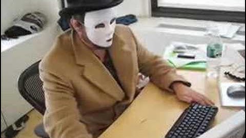 Hardly Working: Phantom of the Office