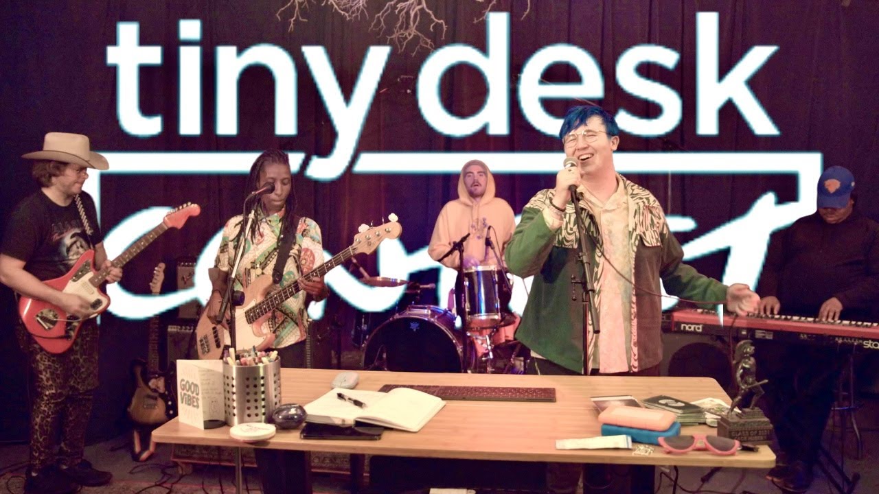 Guarda Cade Huseby - Someone (Live) NPR Tiny Desk Contest 2022 su YouTube Guarda Cade Huseby - Someone (Live) NPR Tiny Desk Contest 2022 su YouTube