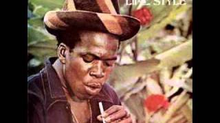 Barrington Levy - Sweet Cherry Baby.wmv