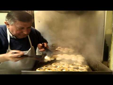 Master of Mushrooms. Maestro Champiñonero [Bar Soriano, Calle Laurel, Logroño]