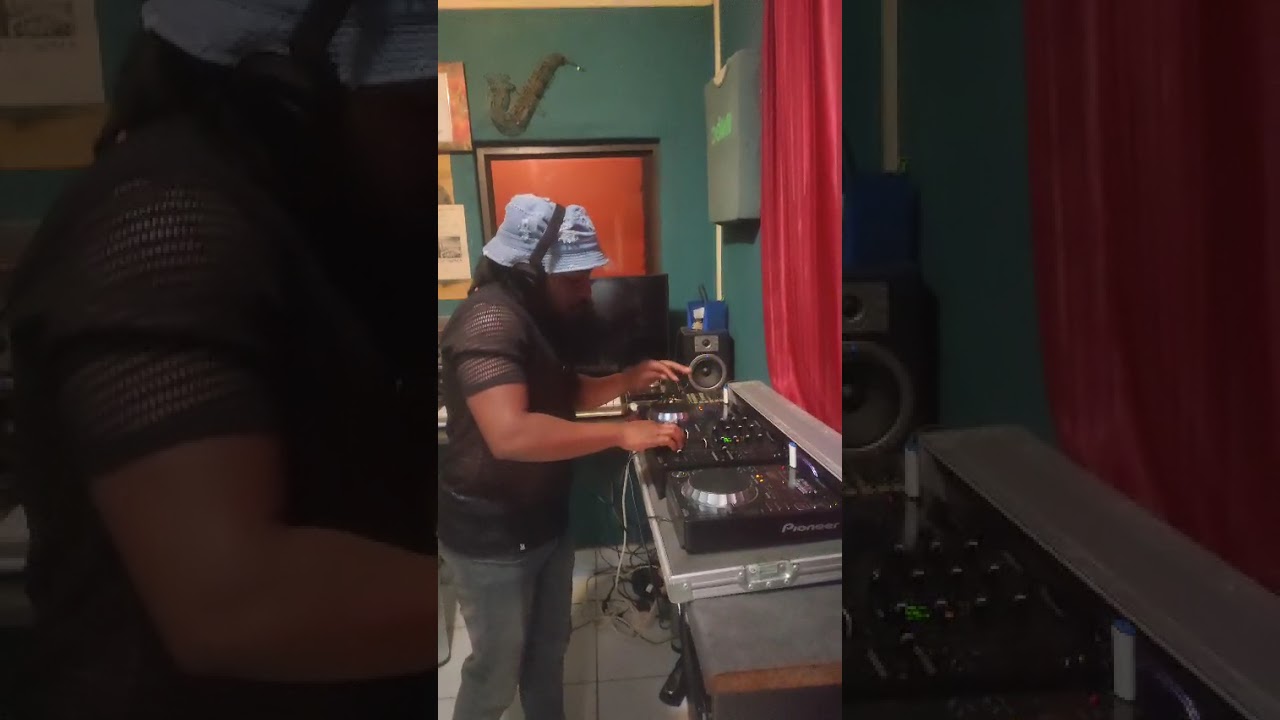 Testing pioneer DJM 350