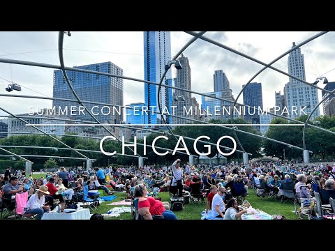 [4K] Downtown Chicago, IL US - Walking around a summer concert at Millennium Park