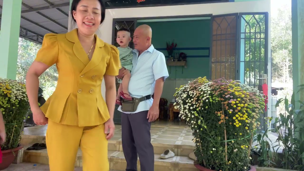 hôm nay mình đi chúc tết ￼￼