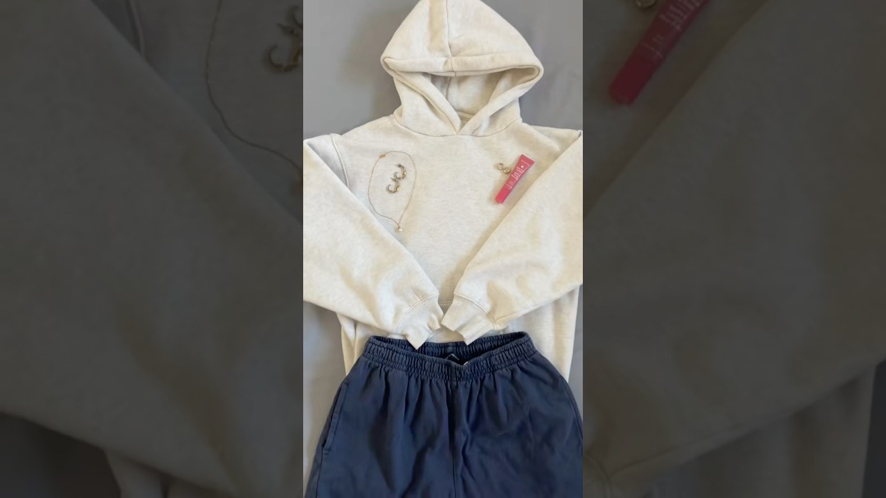 how to style navy sweatpants 💙💙