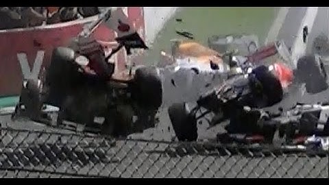 HUGE CRASH Formula 1 - Spa Francorchamps Belgium 2-9-2012 (Grandstand Gold 8)