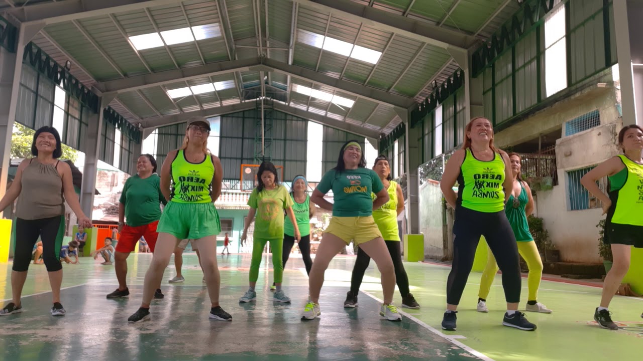 zumba gold in green mode 9 dancing in the street