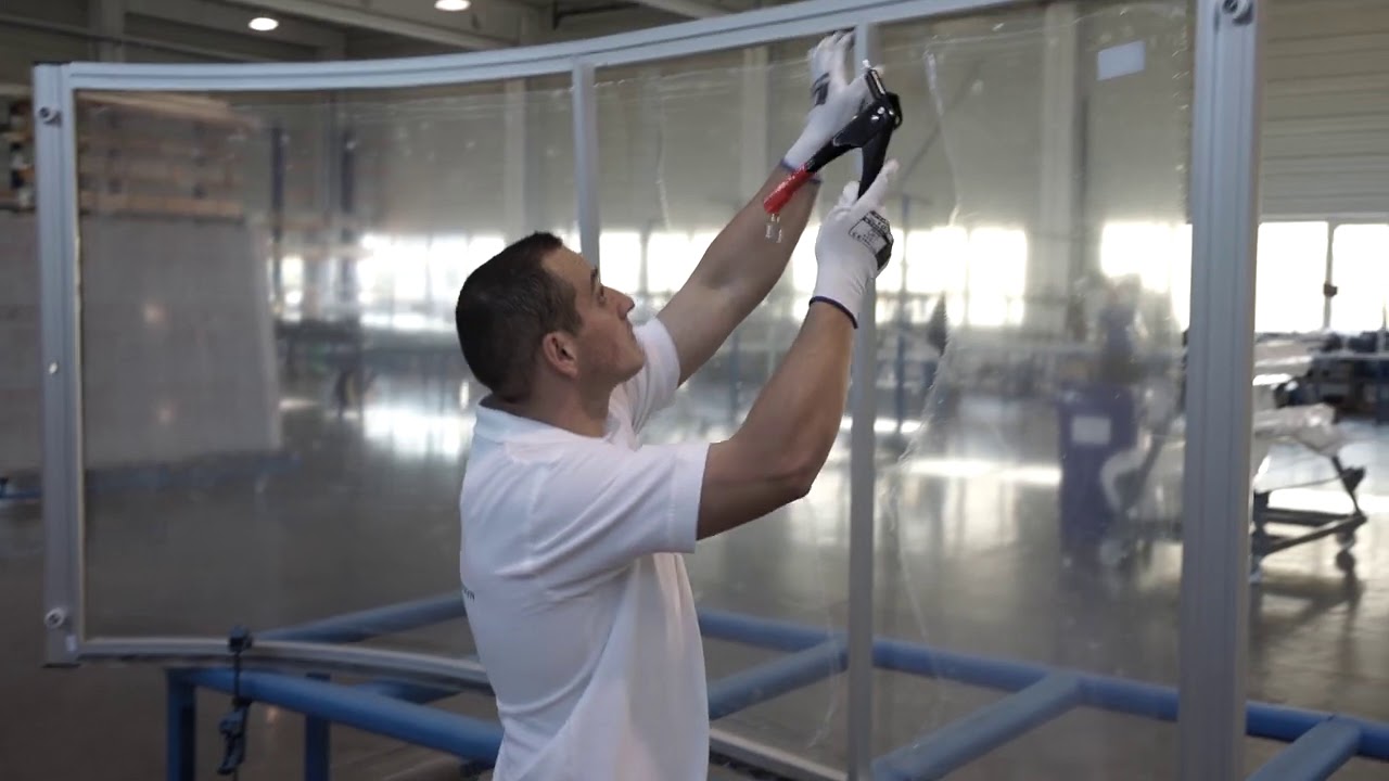 [TUTO] ASSEMBLAGE DE L’ABRI EN KIT OPEN & SAFE – ASSEMBLAGE DE LA PORTE LATÉRALE (5)