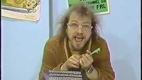 R. Stevie Moore - I Like To Stay Home