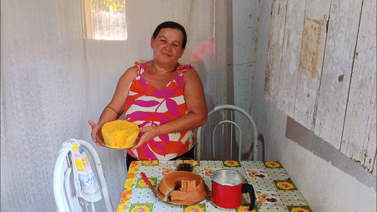 CUSCUZ COM LEITE DE COCO/ E BOLO DE BANANA, FÁCIL E RÁPIDO.
