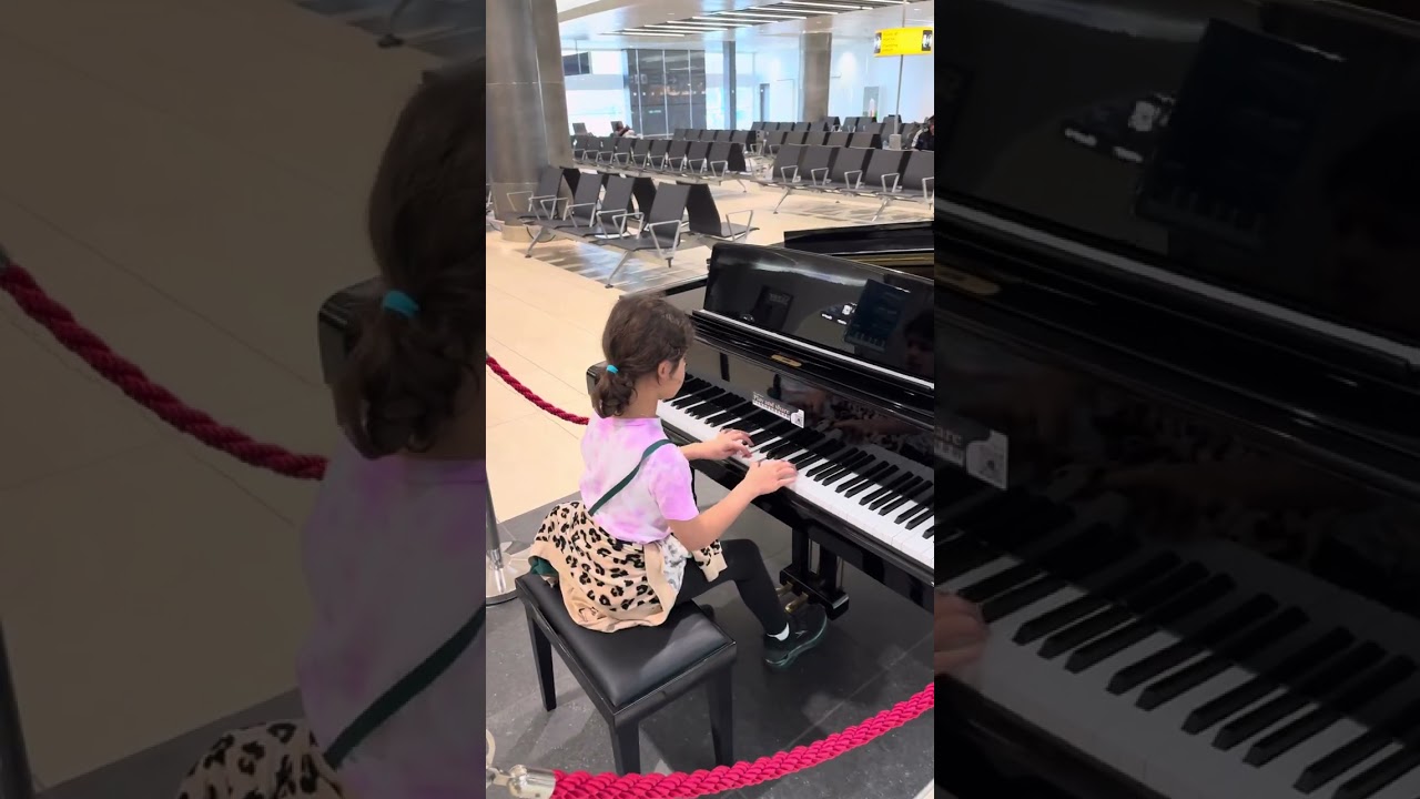 Little stream public piano at Rome Airport