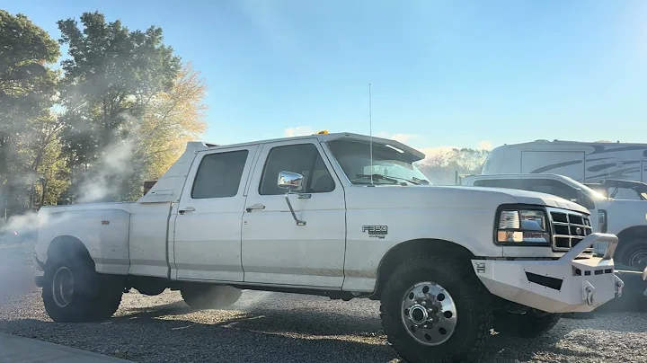 1997 F350 7.3 Powerstroke Diesel Cold start 