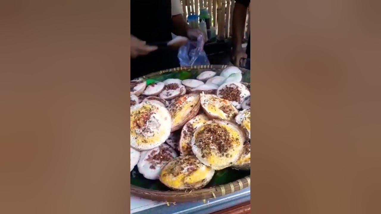 Surabi oncom & telor khas bandung #surabi #bandung #makanan #shorts