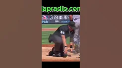 umpire Nick Mahrley was carted off in a neck brace at Yankee Stadium.#MLB #yankees #Rockies thumbnail