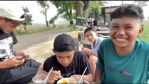 TUGAS VLOG INFORMATIKA KELAS 9E KELOMPOK 1 SMPN 1 MONTONG 