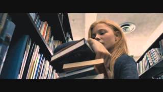 Carrie Official Trailer #1 (2013) - Chloe Moretz Movie