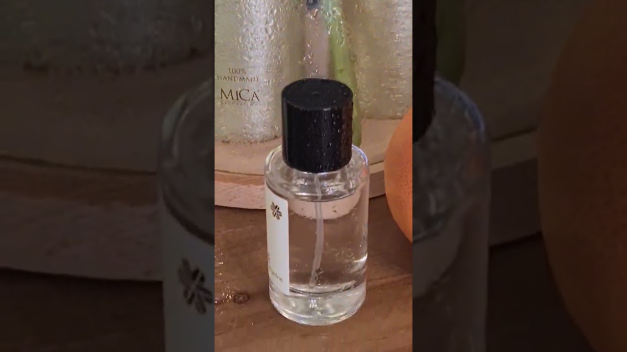 Духи с ароматом цитрусовых как воспоминания лета Siberian Wellness Europe.