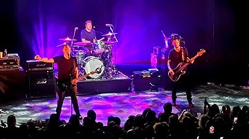 Dogstar (Keanu Reeves) - Just Like Heaven (The Cure) + Shallow Easy, live, Paris, 2024