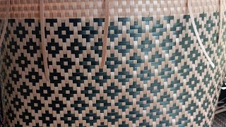 How to weave a Thai patterned bag, size 19cm (width) x 38cm (length) x 35cm (height).