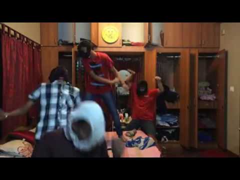 Harlem shake by indian school boys boys (underwear version) 